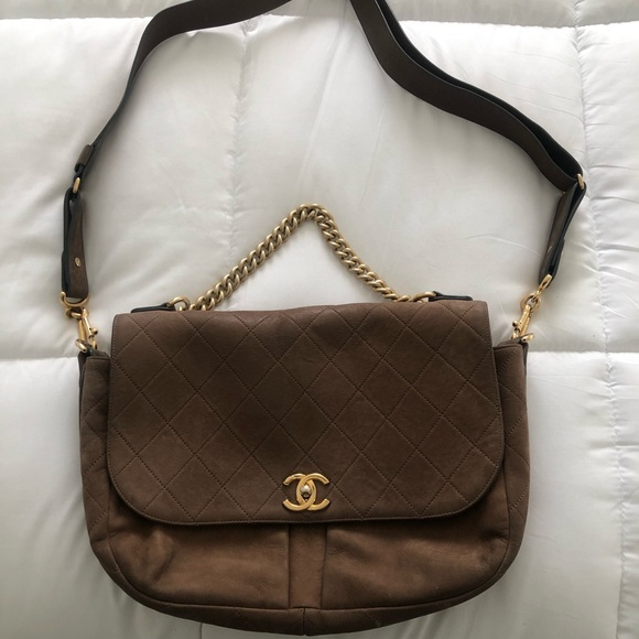 💯Authentic Chanel “on my shoulder” tan nubuck messenger bag - Picture 1 of 5